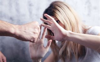 Почему родственники жертвы насилия не должны вмешиваться в семейные конфликты - психолог
