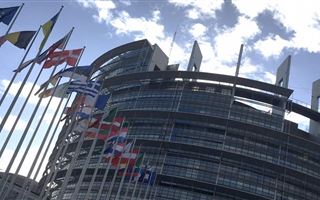 Парламент ЕС одобрил 18 млрд евро помощи Украине
