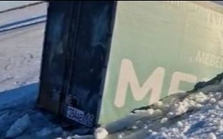 Машина с детьми провалилась под лед в Карагандинской области