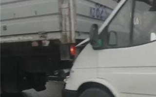 Массовое ДТП с автобусом и эвакуатором произошло в Алматы