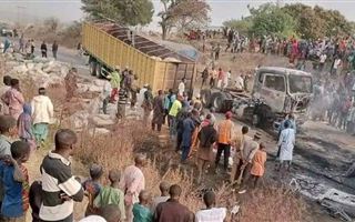 18 человек заживо сгорели в ДТП в Нигерии