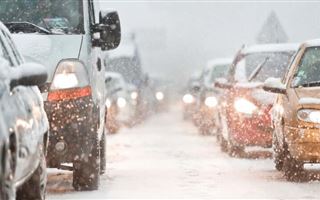 Снег, метель, плохая видимость: в МВД предупредили казахстанцев