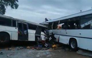 40 человек погибли при столкновении пассажирских автобусов в Сенегале