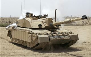 Британия подтвердила намерение поставить Украине танки