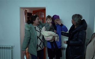 В Шымкенте многодетной матери подарили двухэтажный дом