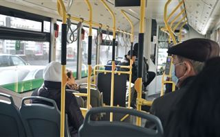 Пассажир автобуса обматерил кондуктора и попал в суд 