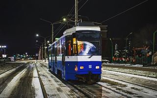 Трамвай сошел с рельсов в Усть-Каменогорске