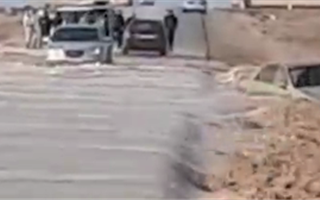 Еще одну машину унесло водой в Туркестанской области