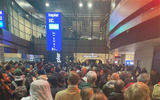 "Просим помощи посольства!" – Десятки граждан Казахстана застряли в аэропорту Стамбула