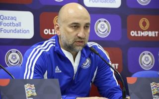 Российский тренер сборной Казахстана по футболу заявил, что не собирается звать в команду россиян