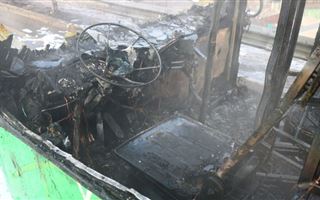 Акимат прокомментировал возгорание автобуса 131 маршрута
