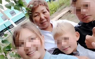 Казахская семья усыновила трех русских детей