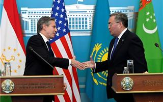 "США десятилетиями пытались отлучить бывшие советские страны от груди Москвы" -  иноСМИ о визите Блинкена в Казахстан