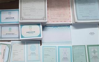 Из Казахстана в Молдову пытались отправить 40 кг официальных украинских документов — СМИ