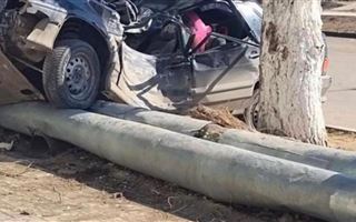 В Костанайской области водитель врезался в теплотрассу и погиб