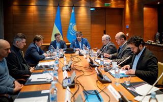 Казахстанские дипломаты в Украине провели круглый стол на тему реформ