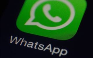 Пользователи WhatsApp теперь могут сохранять исчезающие сообщения