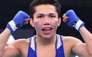 Казахстанский боксер разгромил соперника из Узбекистана на чемпионате мира в Ташкенте