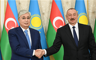 Президент Азербайджана поздравил Касым-Жомарта Токаева