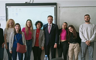 Как студенты в Болгарии изучают казахский язык