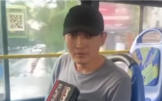 Алматинские полицейские ищут мужчину, который мастурбировал в автобусе