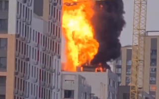 Взрывы на крыше ЖК в Астане попали на видео