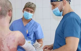 Алматинские врачи спасли пациента с обширными ожогами тела 