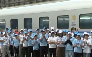 В Казахстане запустили детский туристический поезд