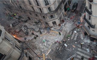 В Париже произошел мощный взрыв, пострадали более 30 человек