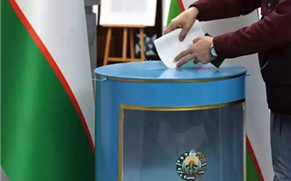В Узбекистане началось досрочное голосование на выборах президента