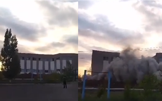 Здание спортзала обрушилось в поселке угледобытчиков - видео