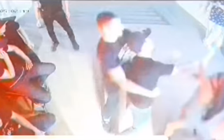 В Атырау охранники бара подозреваются в жестоком избиении девушки