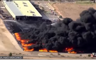 Пожар вспыхнул на заводе по переработке пластика в американском штате Нью-Мексико
