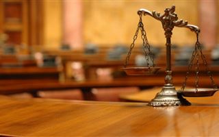 Судью в Таразе подозревают в получении взятки 