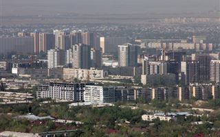 Жителям Алматы и Атырау синоптики рекомендуют сократить время пребывания на открытом воздухе