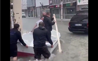 Турецкий город Самсун подтопило из-за дождей