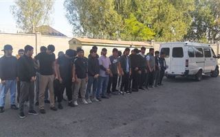 18 подростков из Таджикистана выявила миграционная полиция на алматинской барахолке