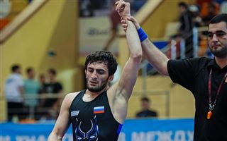 Россиян и украинцев могут обязать не пожимать друг другу руки на чемпионате мира по борьбе в Белграде 