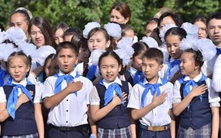 Сроки обучения и каникул школьников утвердили в Казахстане