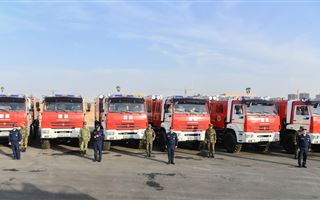 В Туркестанской области спасателям вручили ключи от 26 единиц спецтехники