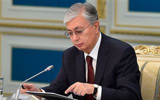 Президент Казахстана назначил трех послов
