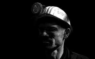 «Предприятия и шахты АМТ долгое время напоминали зону боевых действий» – эксперт