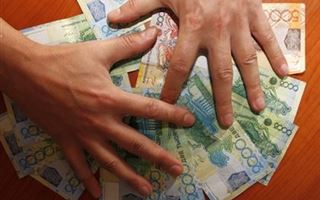 Мастер по замене фильтров украл более 2 млн тенге с депозита пенсионерки в Костанайской области