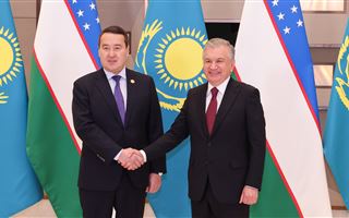 Алихан Смаилов провел встречу с Президентом Узбекистана Шавкатом Мирзиёевым