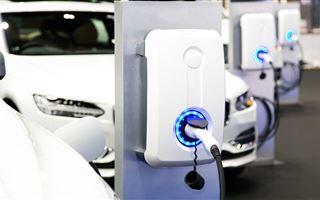 Запрещено использовать зарядные станции для электромобилей в паркингах - МЧС