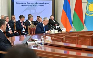 Токаев подчеркнул важность укреплять потенциал ЕАЭС на внешнем контуре, развивая торгово-экономические отношения с третьими странами