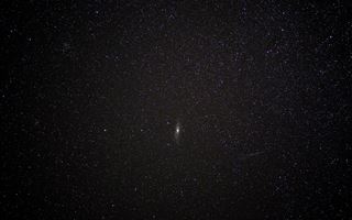 Телескоп Хаббл сделал изображение взаимодействующей пары галактик Arp 140