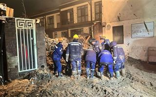 В Алматы на месте оползня продолжаются аварийно-спасательные работы