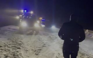 В Жетысу полицейские и спасатели вызволили 67 человек из снежного плена