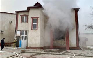 При пожаре в Атырау обнаружили тело 70-летнего мужчины